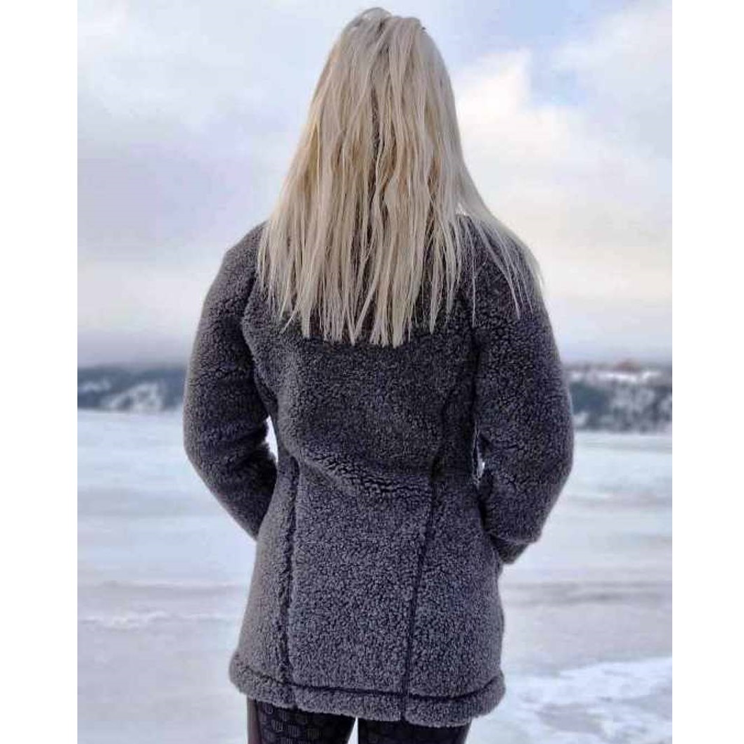 Canelana Frida ulljakke lang damemodell 100% ull Canelana Frida ulljakke lang damemodell 100% ull