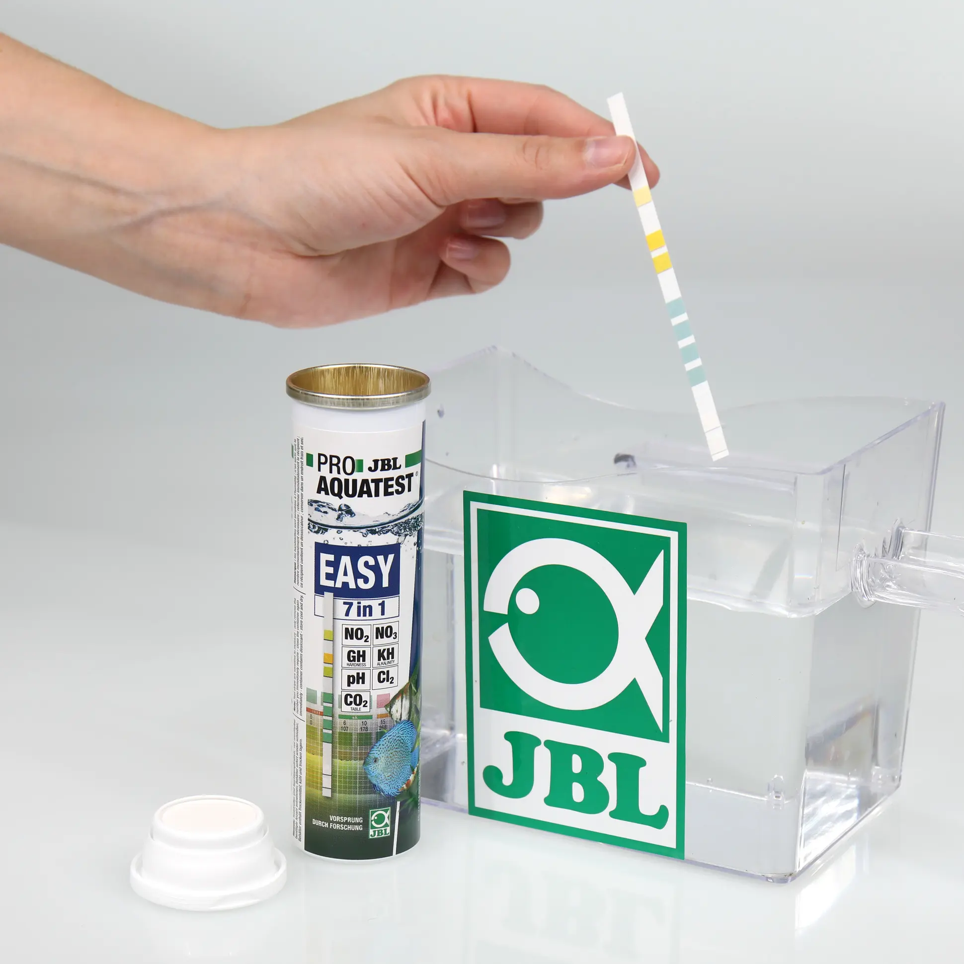 JBL Easy Test 7in1 PH/GH/KH/NO2/NO3/CI2/CO2 JBL Easy Test 7in1 PH/GH/KH/NO2/NO3/CI2/CO2