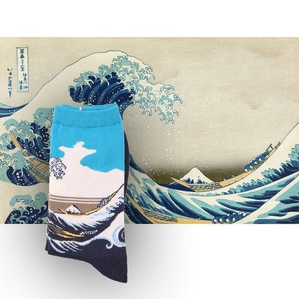 Sokk med blå sjø og himmel