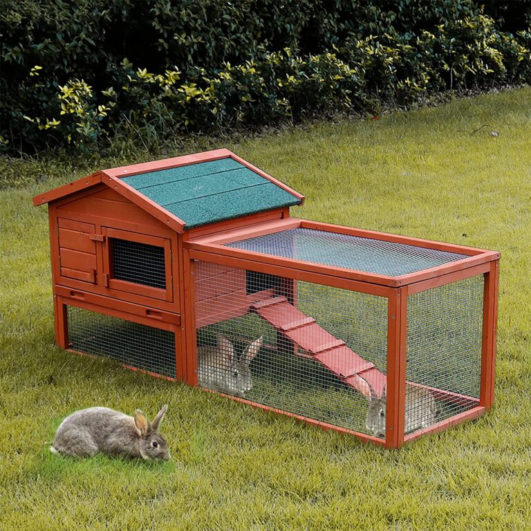 Utebur kanin hus i 2.etg med tak og netting